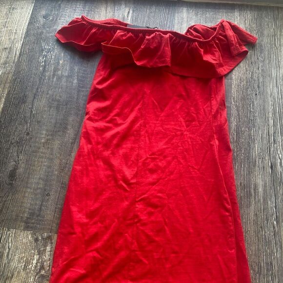 [plt] pretty little thing stretchy off shoulder ruffle mini - Picture 4 of 4